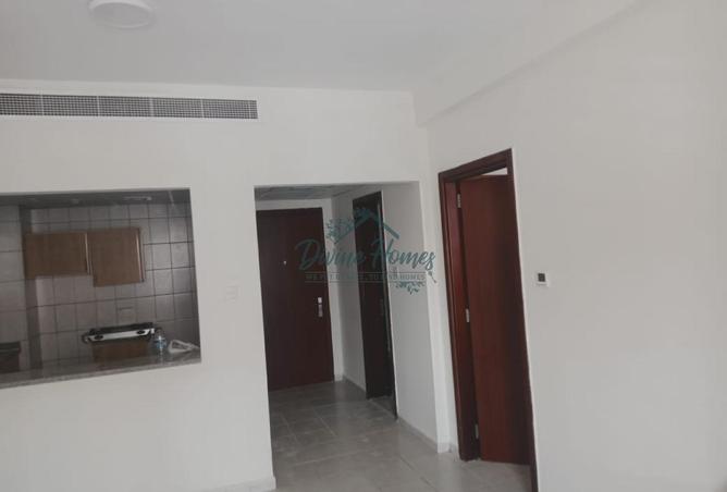 Квартира с 1 спальней, 69 м², International City — сдана в аренду, балкон