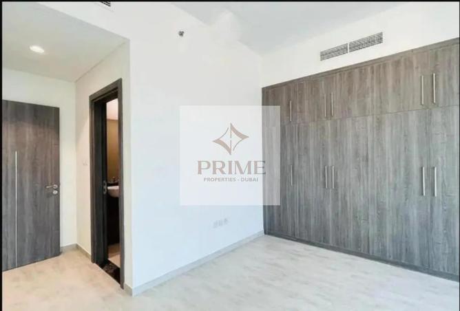 Квартира с 1 спальней, 79 м², Dubai Science Park — вид на бассейн, высокий этаж, сдана в аренду