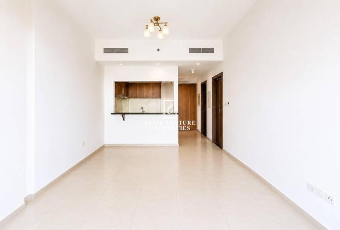 Квартира с 1 спальней, 74 м², Dubai Science Park — сдана в аренду, вид на бассейн, цена ниже рынка