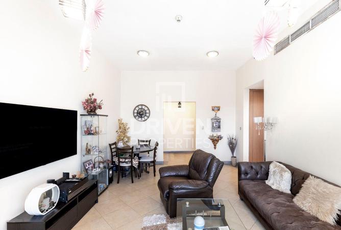 Квартира с 2 спальнями, 121 м², Barsha Heights (Tecom) — балкон, рядом метро, скоро освободится